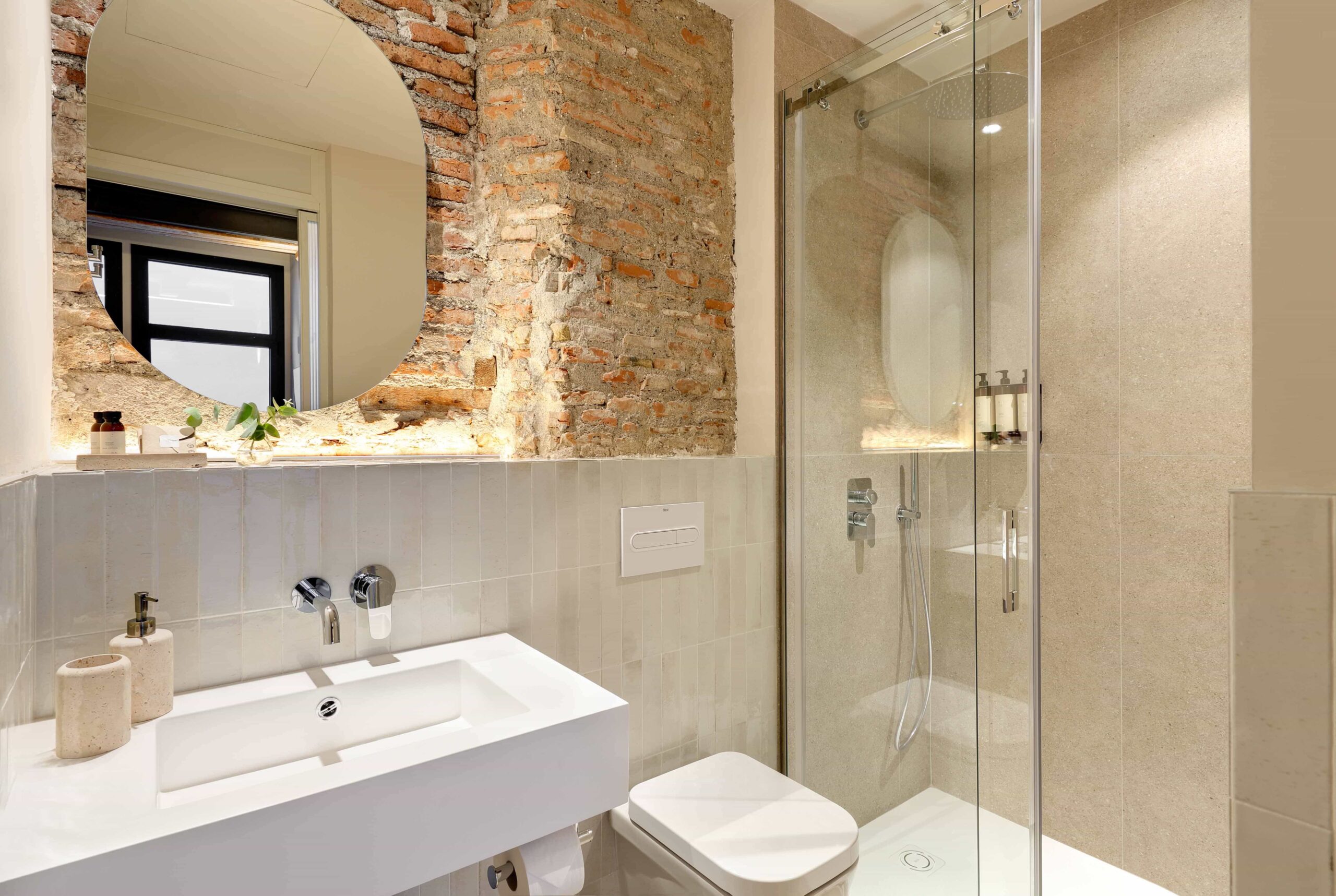 Santa María bathroom