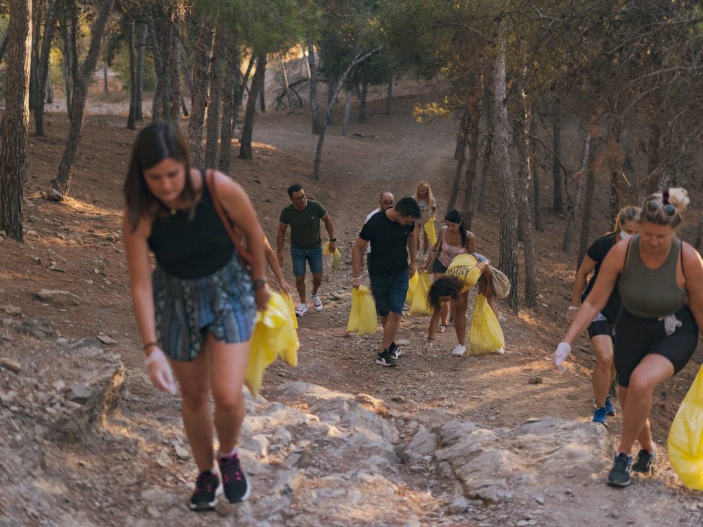 Experiences Malaga, group of volunteers